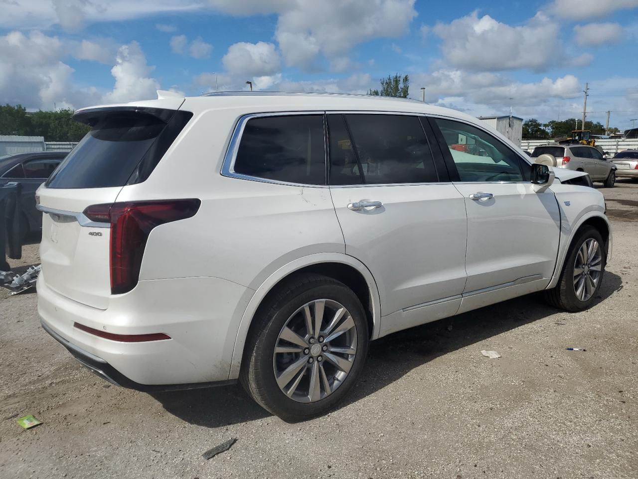 2022 CADILLAC XT6 PREMIUM LUXURY VIN:1GYKPCRS8NZ170808