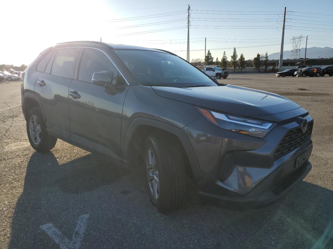 2022 TOYOTA RAV4 XLE VIN:2T3W1RFV3NW188160