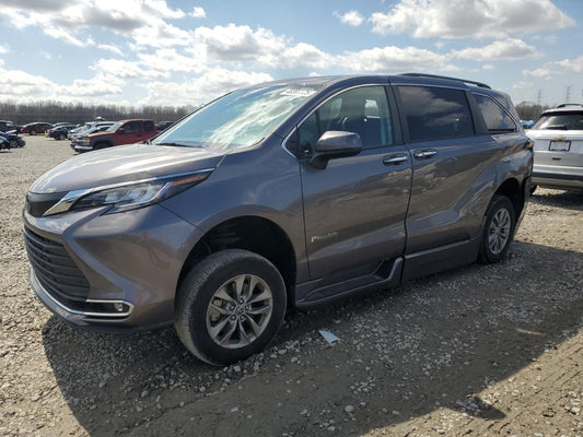 2022 TOYOTA SIENNA XLE VIN:5TDJRKEC5NS076312