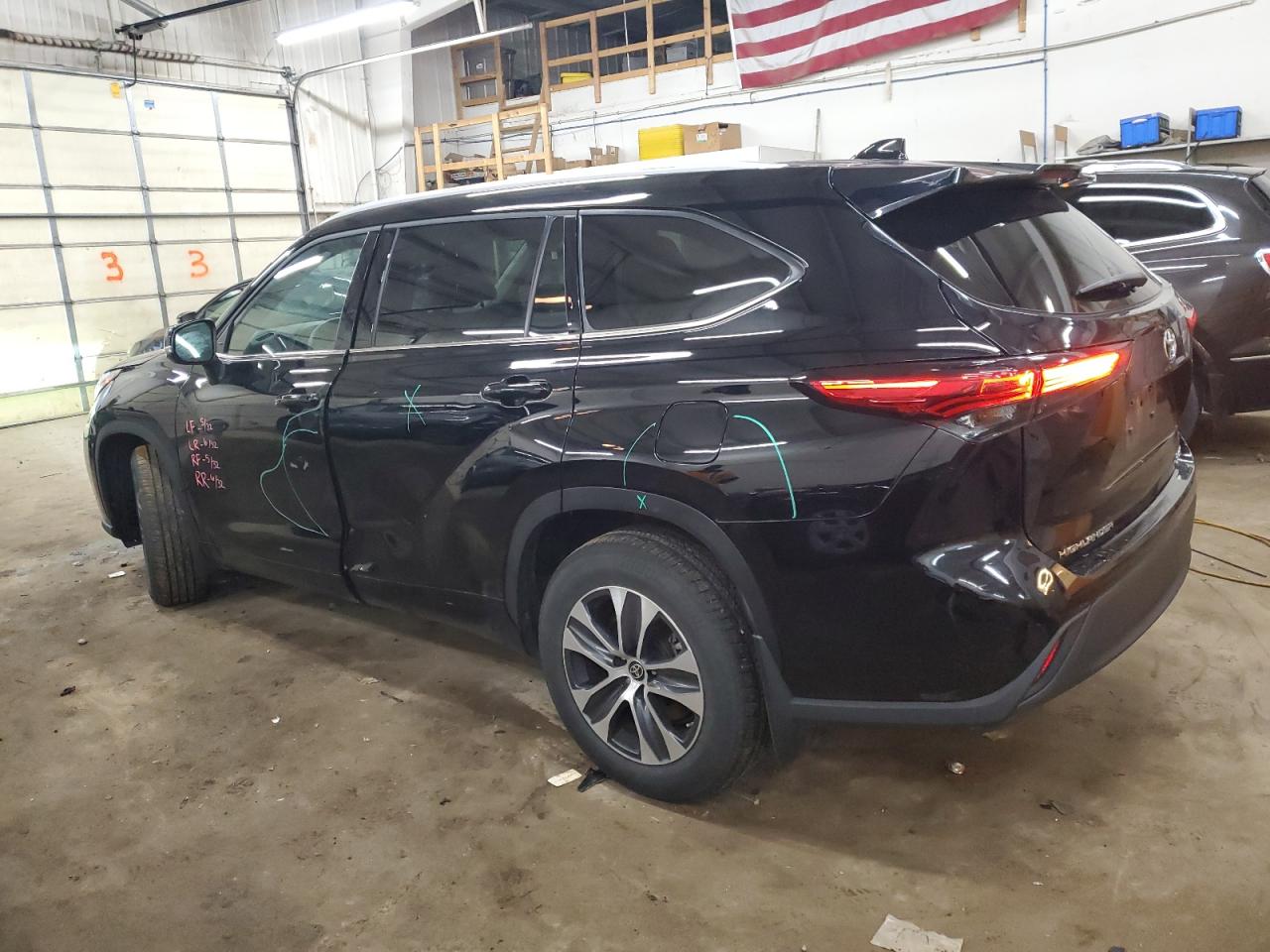 2022 TOYOTA HIGHLANDER XLE VIN:5TDGZRBH1NS213216