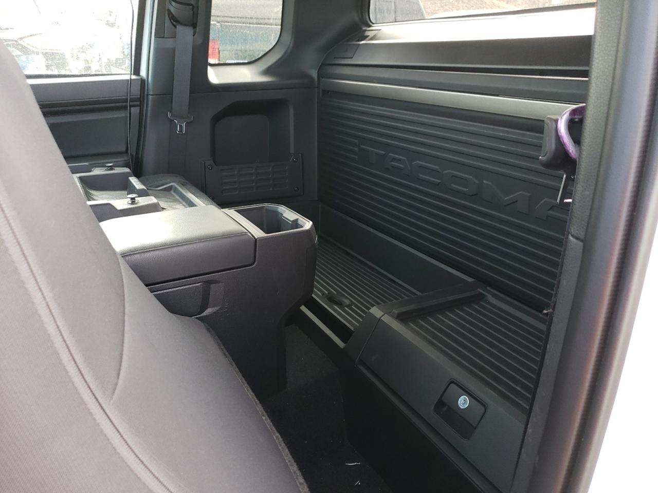 2024 TOYOTA TACOMA XTRACAB VIN:3TYJBAJN7RT051072