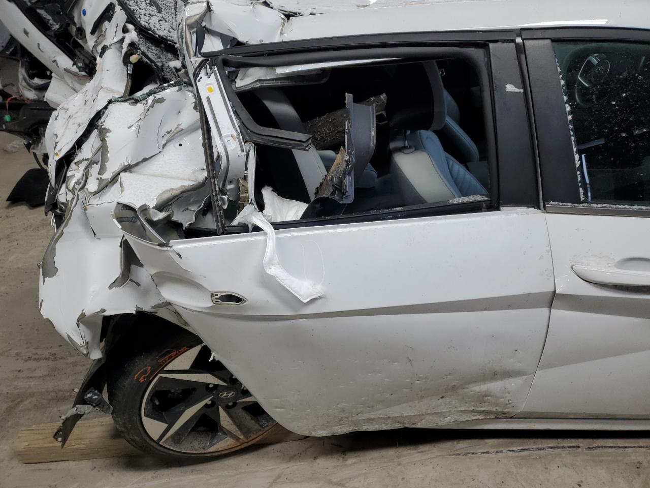 2022 HYUNDAI ELANTRA LIMITED VIN:KMHLN4AJ4NU027372