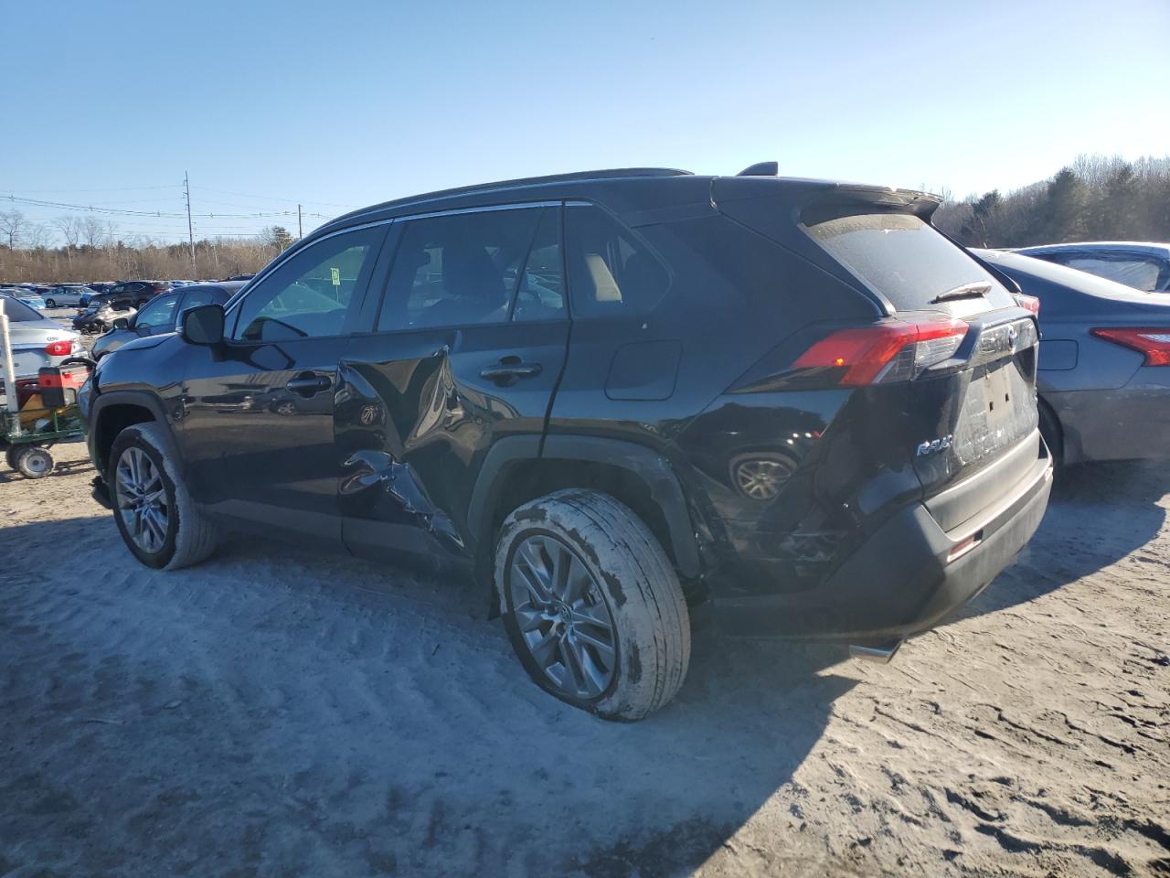 2023 TOYOTA RAV4 XLE PREMIUM VIN:JTMA1RFV4PD102526