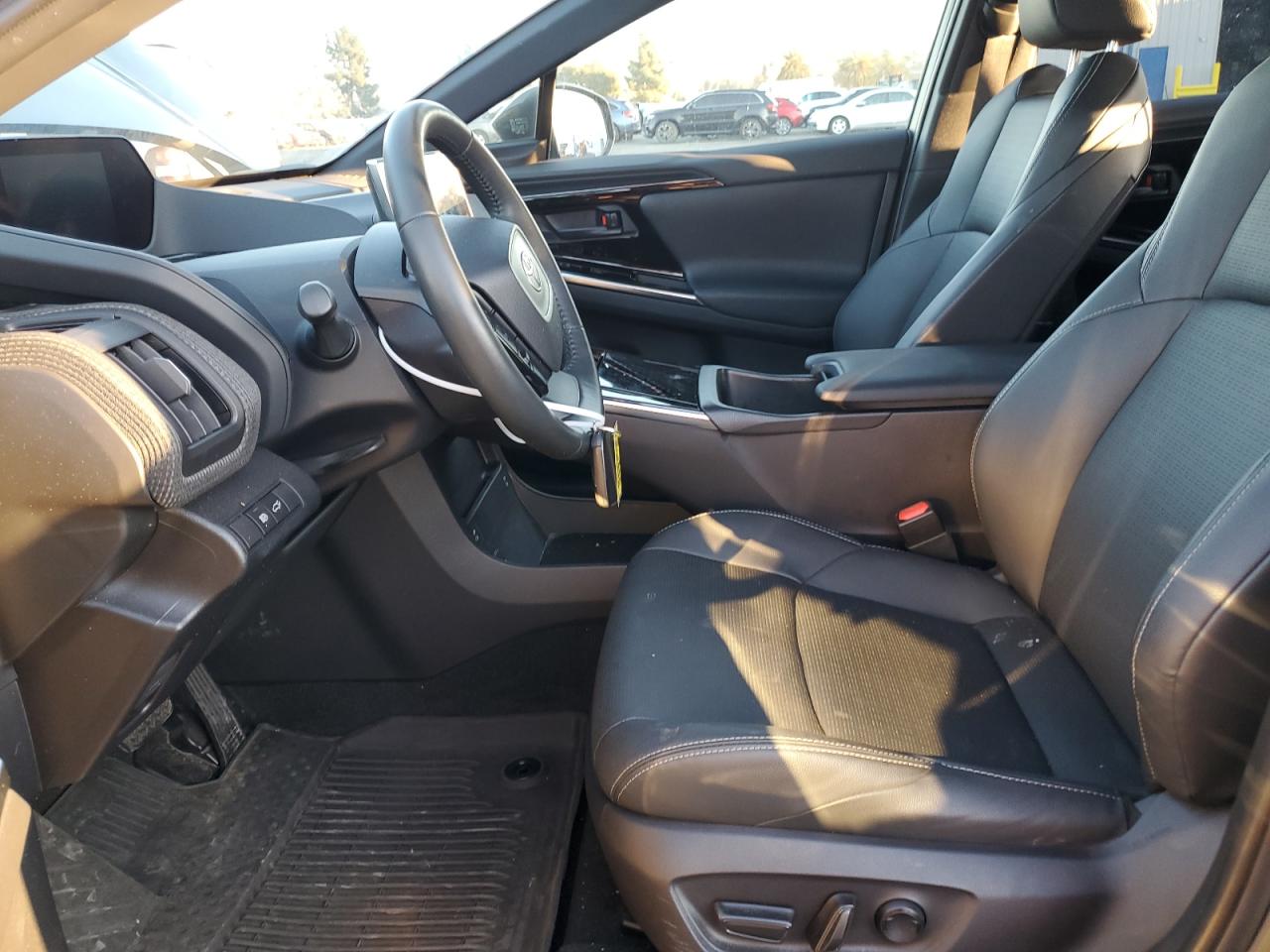 2023 TOYOTA BZ4X XLE VIN:JTMAAAAA7PA021074