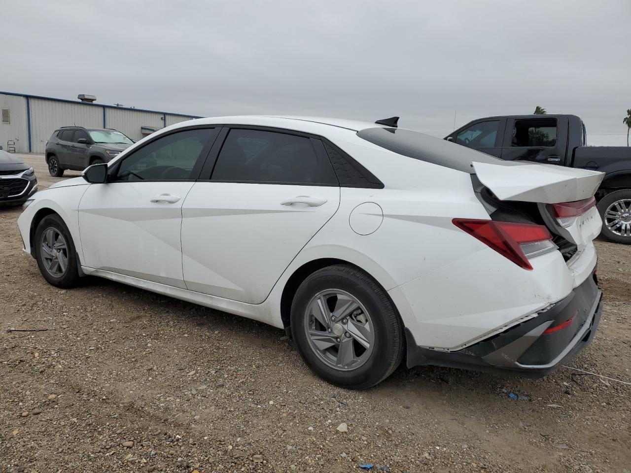 2024 HYUNDAI ELANTRA SE VIN:KMHLL4DG4RU817170