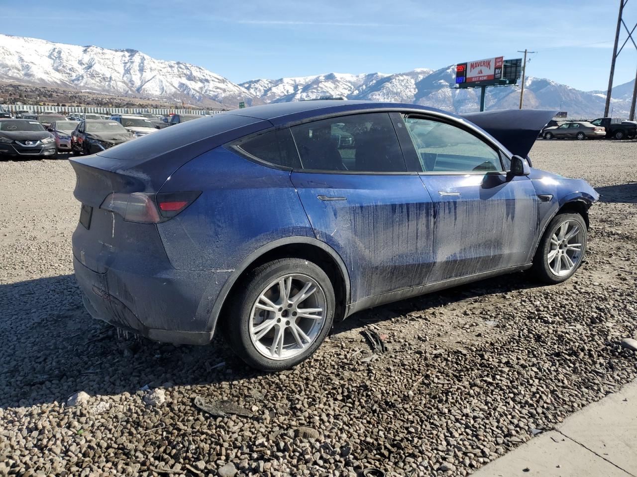 2022 TESLA MODEL Y  VIN:7SAYGDEE8NF439372