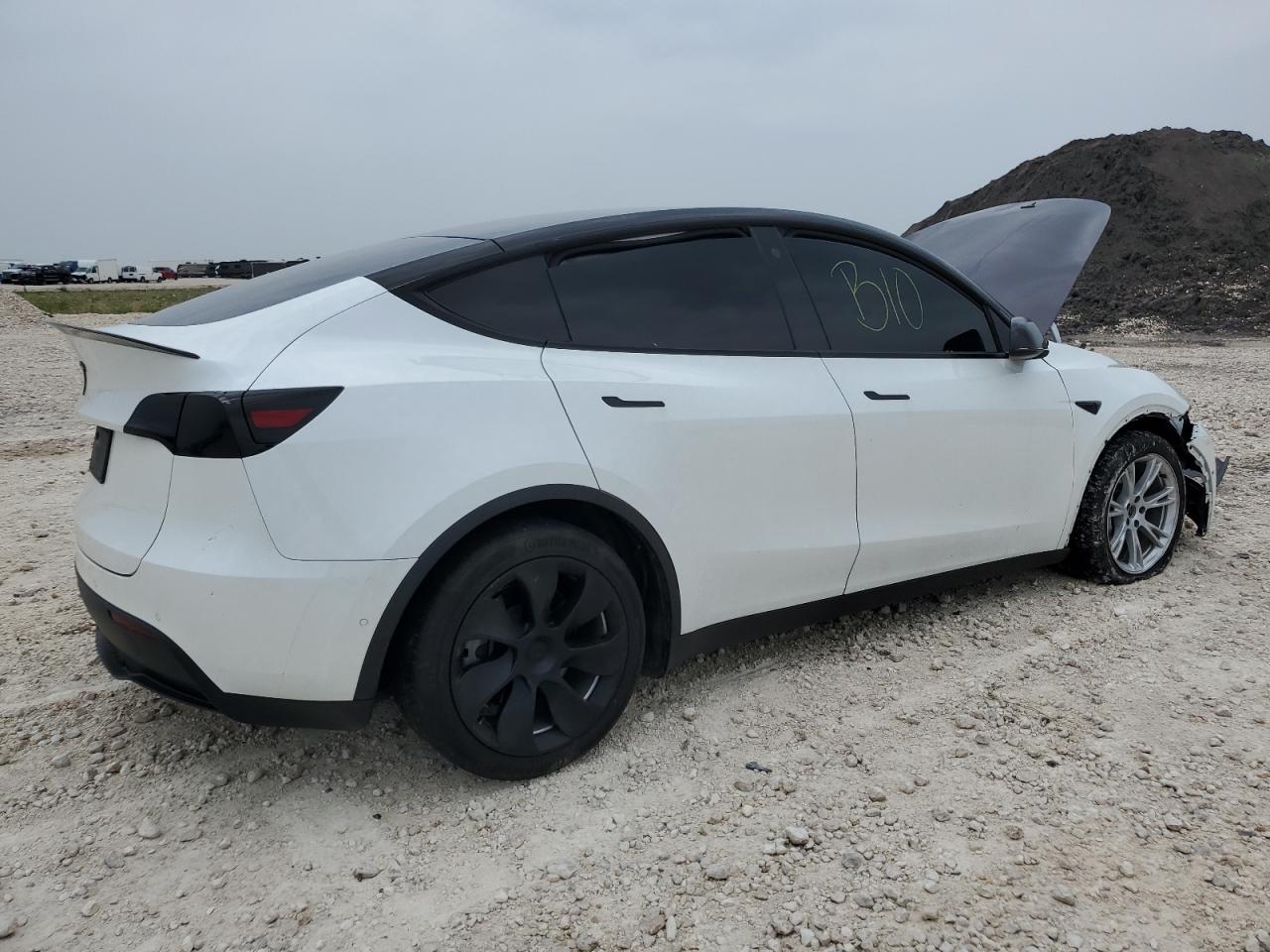 2022 TESLA MODEL Y  VIN:7SAYGAEE9NF359982