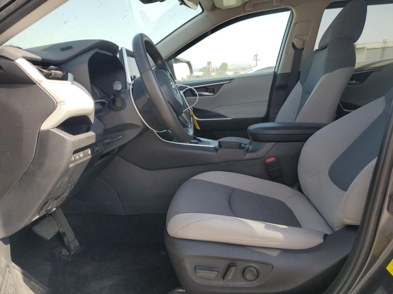 2023 TOYOTA RAV4 XLE VIN:4T3RWRFV6PU088135