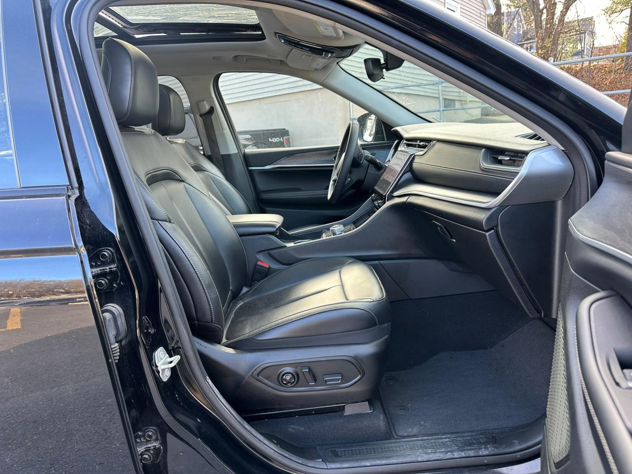2023 JEEP GRAND CHEROKEE LIMITED VIN:1C4RJHBG9PC640987