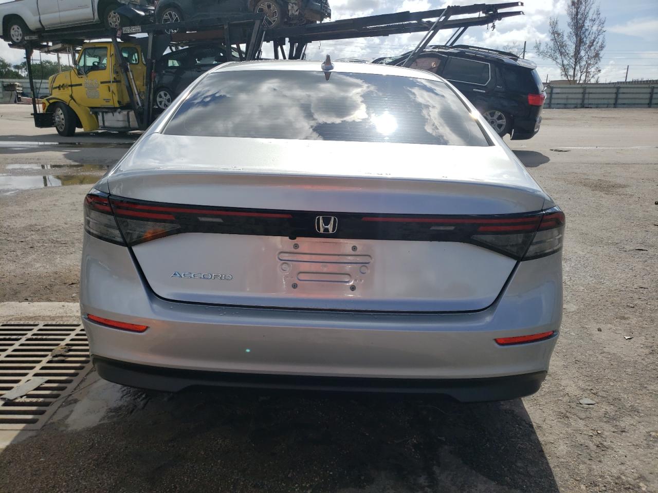 2024 HONDA ACCORD LX VIN:1HGCY1F25RA033203