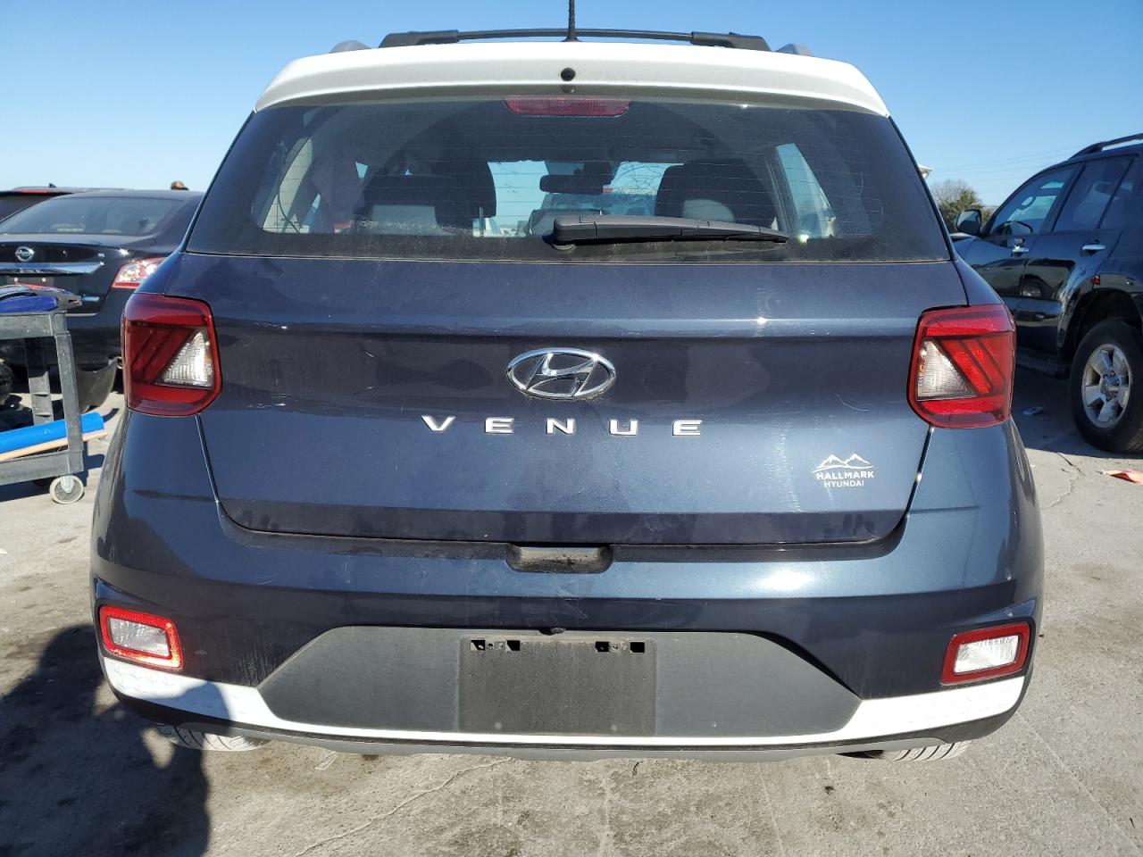 2023 HYUNDAI VENUE SEL VIN:KMHRC8A33PU220527