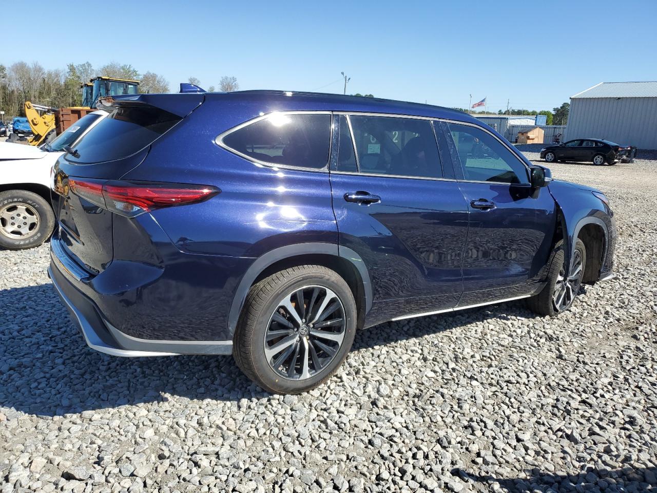 2022 TOYOTA HIGHLANDER XSE VIN:5TDJZRBH8NS174842