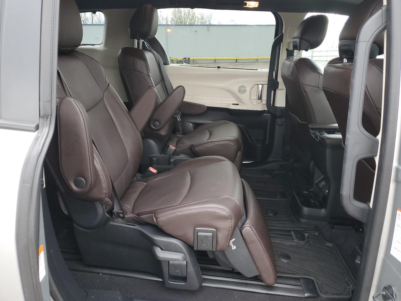 2023 TOYOTA SIENNA LIMITED VIN:5TDESKFC5PS103256