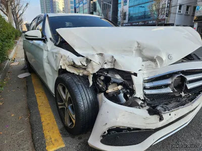 2017 Mercedes-Benz E 300 VIN: