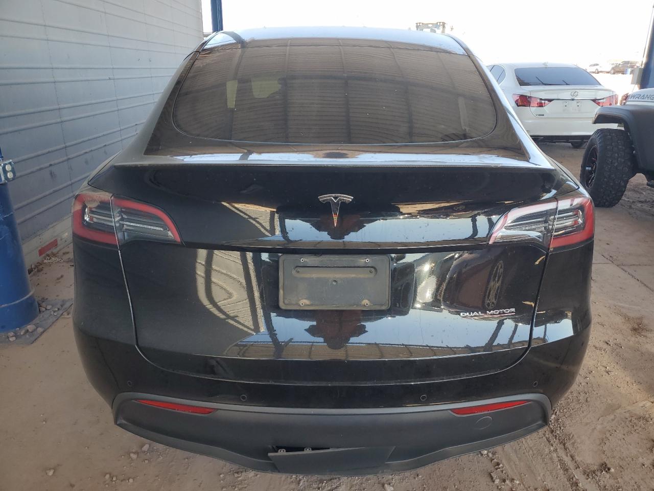 2022 TESLA MODEL Y  VIN:7SAYGDEF6NF395932