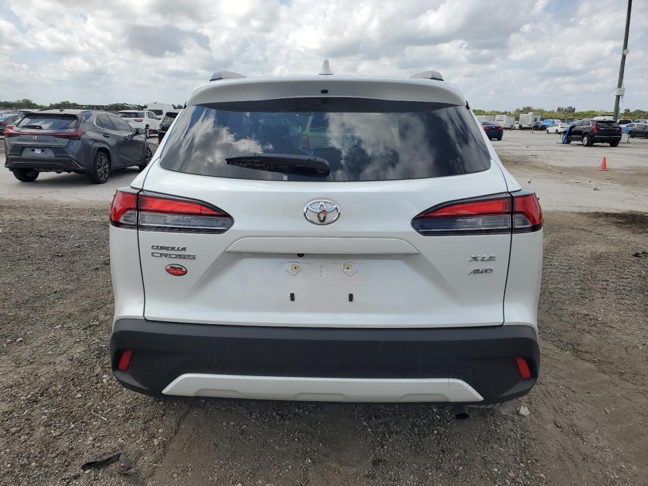 2024 TOYOTA COROLLA CROSS XLE VIN:7MUDAABG3RV117053