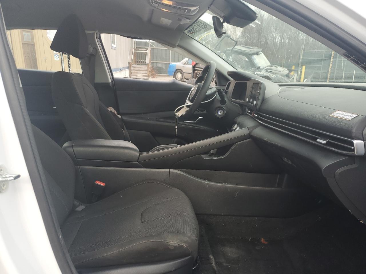 2024 HYUNDAI ELANTRA SE VIN:KMHLL4DG4RU761795