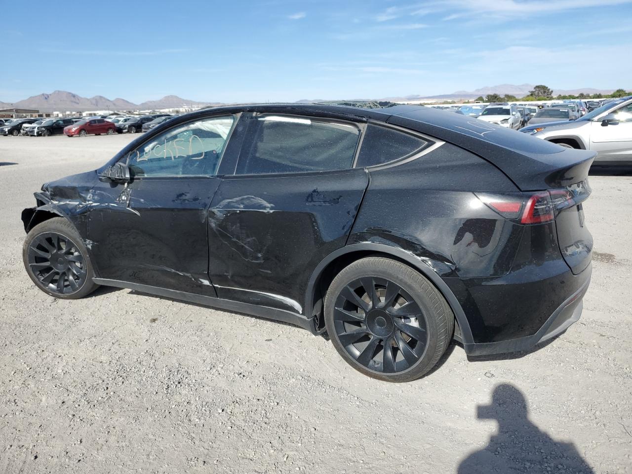 2023 TESLA MODEL Y  VIN:7SAYGAEE0PF886859