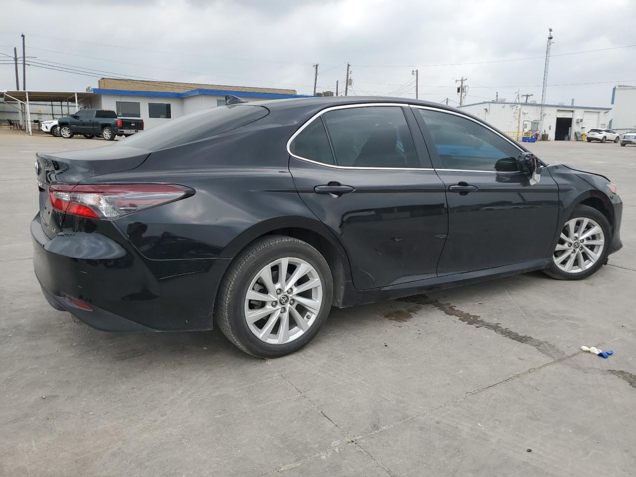 2022 TOYOTA CAMRY LE VIN:4T1R11AK8NU050070