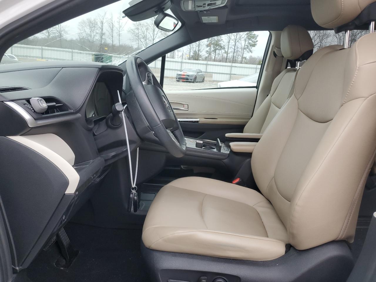 2022 TOYOTA SIENNA XLE VIN:5TDYRKEC6NS104357