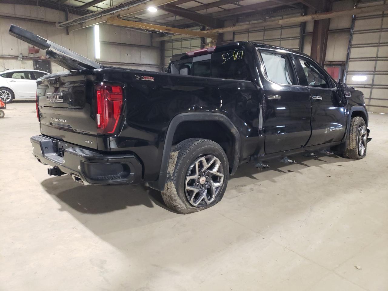 2022 GMC SIERRA K1500 SLT VIN:3GTUUDEL5NG522657