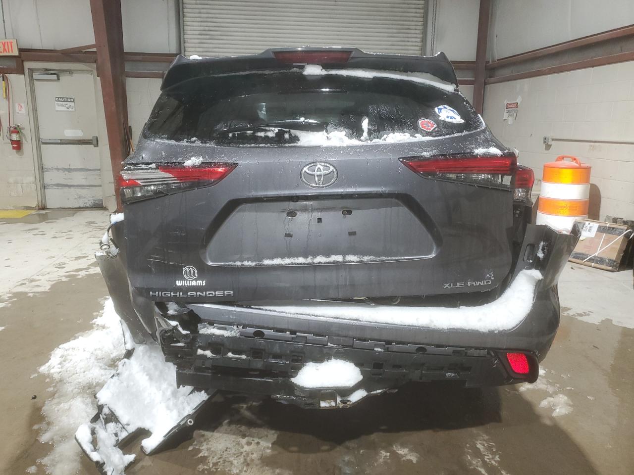 2022 TOYOTA HIGHLANDER XLE VIN:5TDHZRBH4NS191541