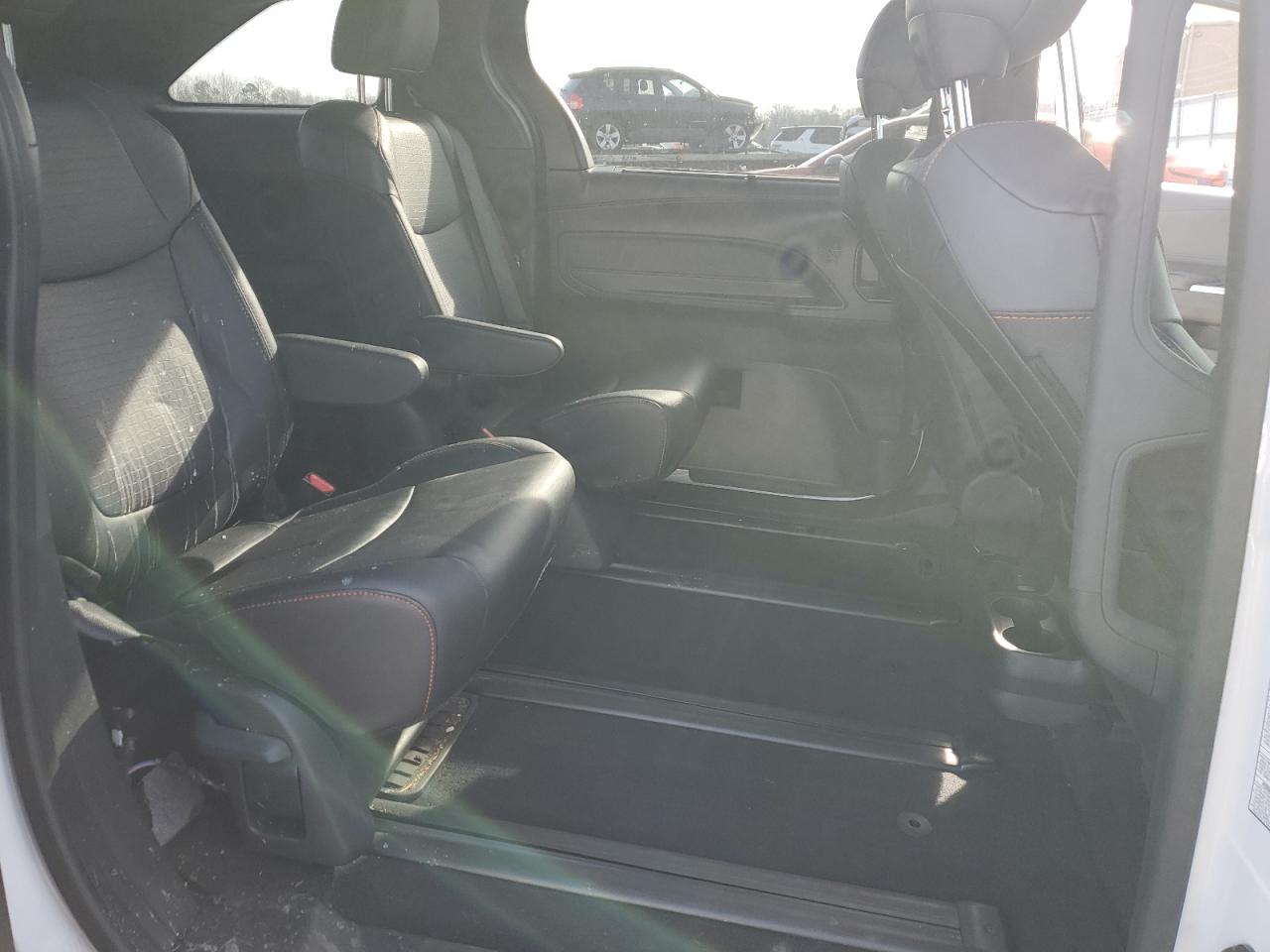 2023 TOYOTA SIENNA XSE VIN:5TDDSKFCXPS091844