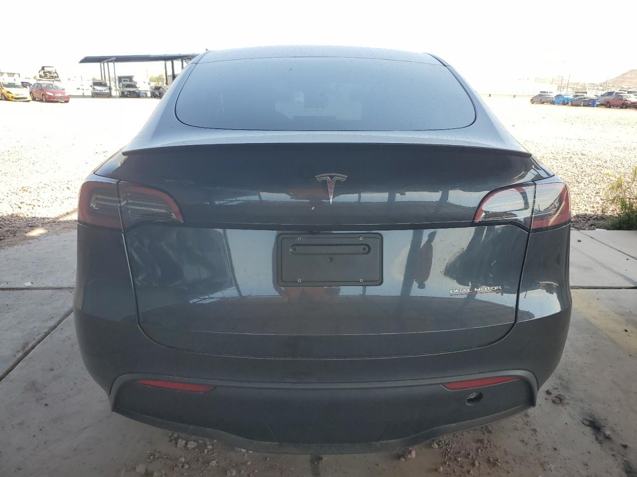 2024 TESLA MODEL Y  VIN:7SAYGDEF5RF024069