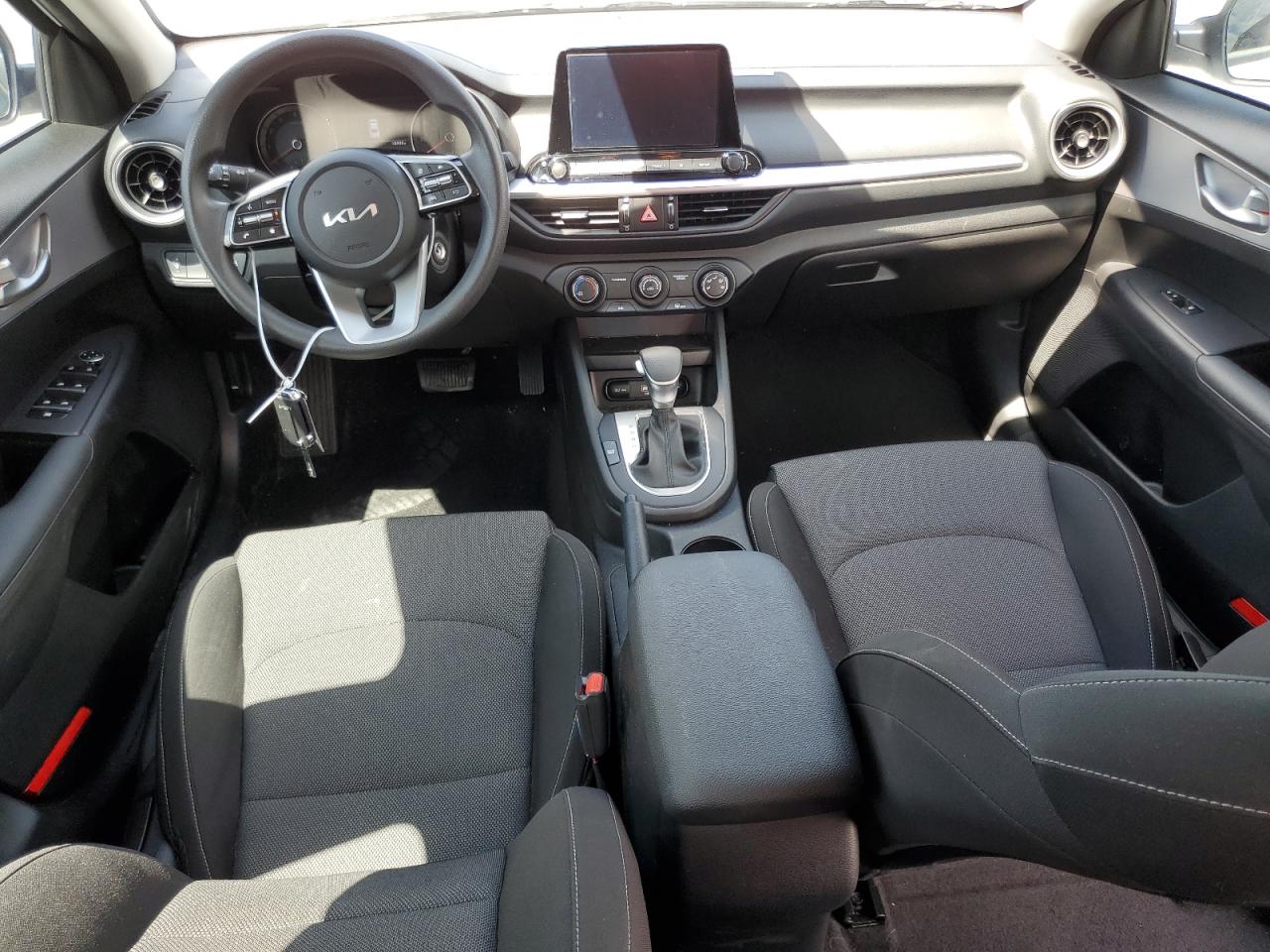 2023 KIA FORTE LX VIN:3KPF24ADXPE657631