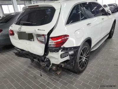 2019 Mercedes-Benz GLC 300 VIN: