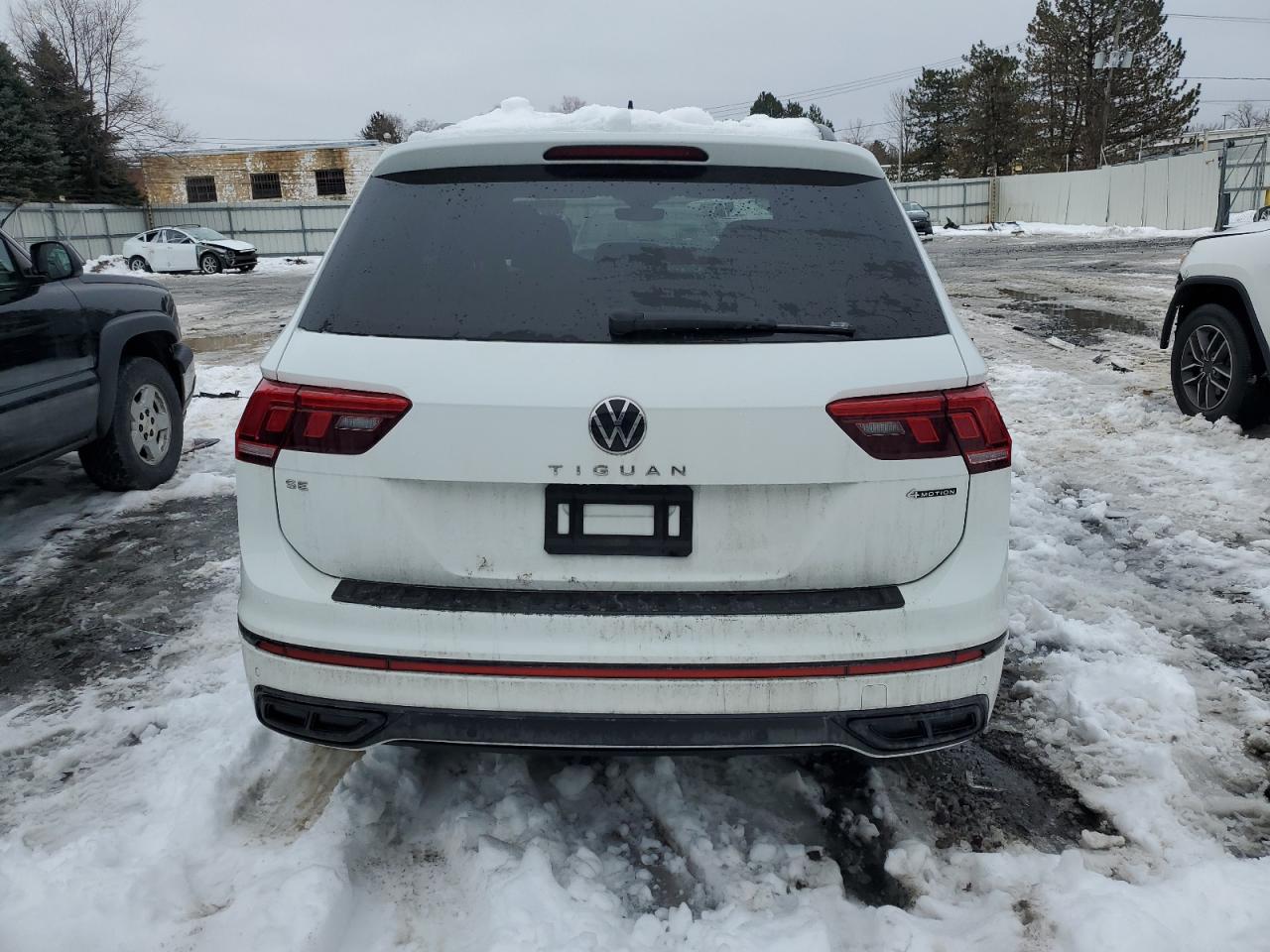 2022 VOLKSWAGEN TIGUAN SE R-LINE BLACK VIN:3VV8B7AX5NM039643