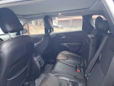 2019 Jeep Cherokee VIN: