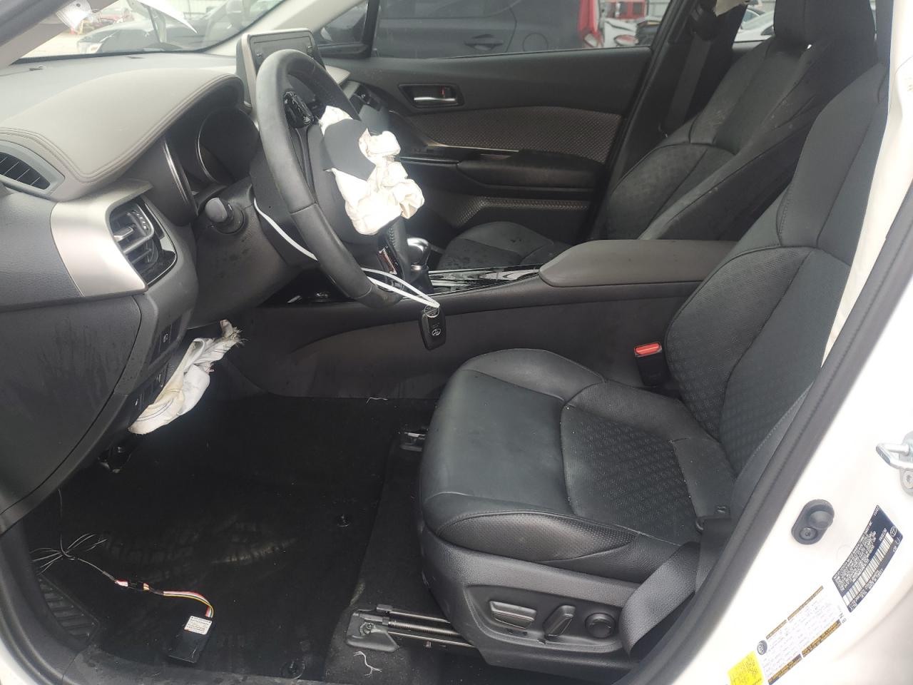 2022 TOYOTA C-HR XLE VIN:NMTKHMBX6NR147915