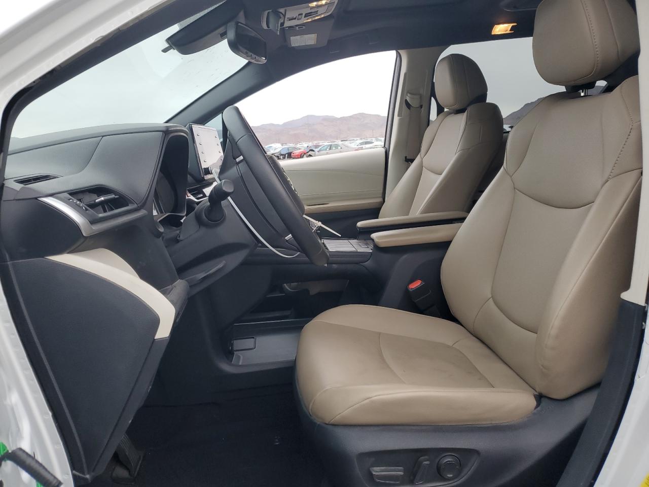 2022 TOYOTA SIENNA XLE VIN:5TDJRKEC2NS133436