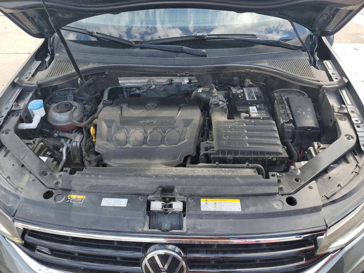 2022 VOLKSWAGEN TIGUAN SE R-LINE BLACK VIN:3VVCB7AX1NM173057