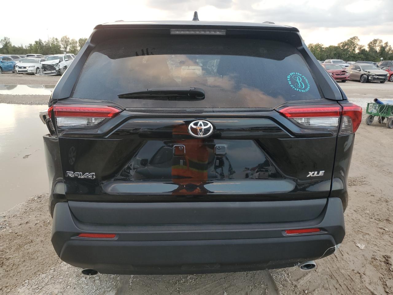 2022 TOYOTA RAV4 XLE PREMIUM VIN:2T3C1RFV8NC205913