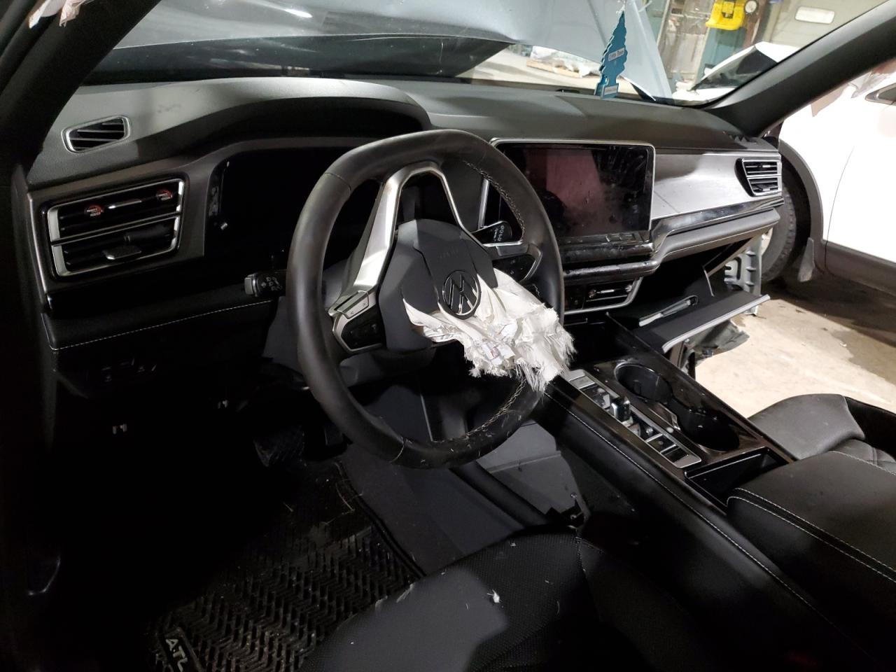 2024 VOLKSWAGEN ATLAS CROSS SPORT SE VIN:1V2KE2CA1RC200714