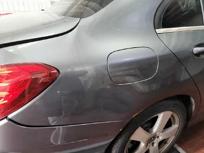 2017 Mercedes-Benz C 200 VIN: