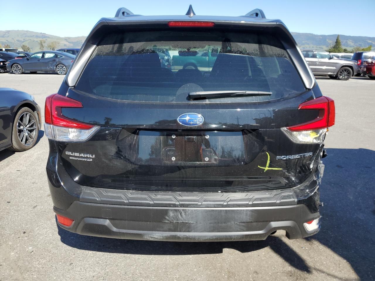 2023 SUBARU FORESTER PREMIUM VIN:JF2SKAEC2PH453108