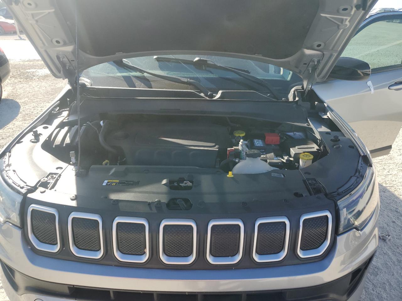 2022 JEEP COMPASS LATITUDE VIN:3C4NJDBB2NT135922