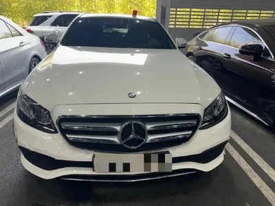 2016 Mercedes-Benz E 220 VIN: