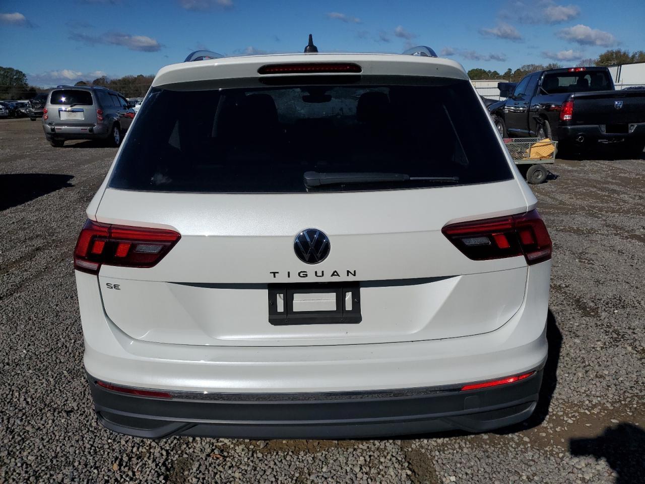 2023 VOLKSWAGEN TIGUAN SE VIN:3VV3B7AX4PM041638