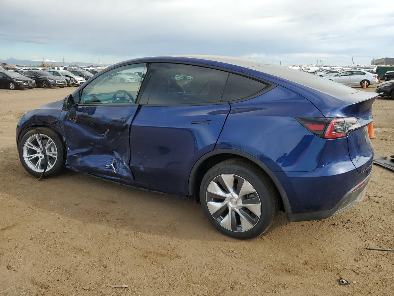 2023 TESLA MODEL Y  VIN:7SAYGDEE7PA174654