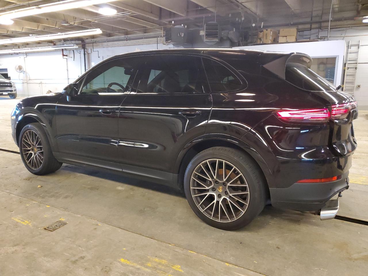 2023 PORSCHE CAYENNE BASE VIN:WP1AA2AY3PDA09200