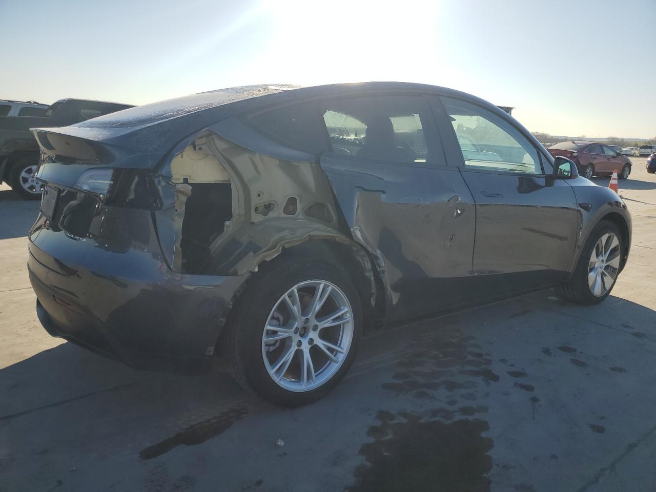 2022 TESLA MODEL Y  VIN:7SAYGDEE8NF364110