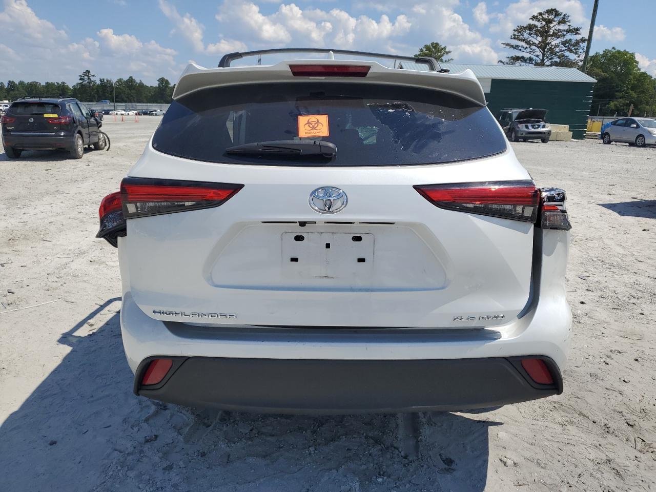 2022 TOYOTA HIGHLANDER XLE VIN:5TDGZRBH8NS194597