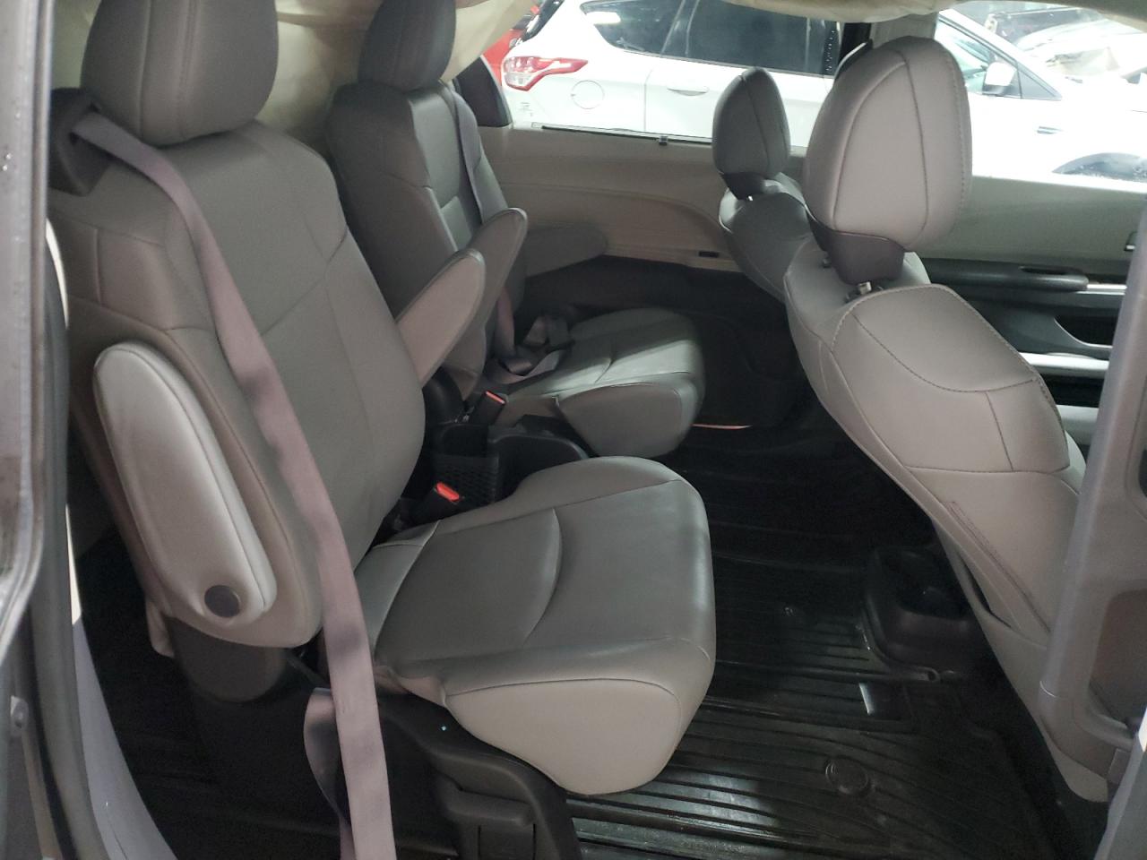 2022 TOYOTA SIENNA XLE VIN:5TDJSKFCXNS073599