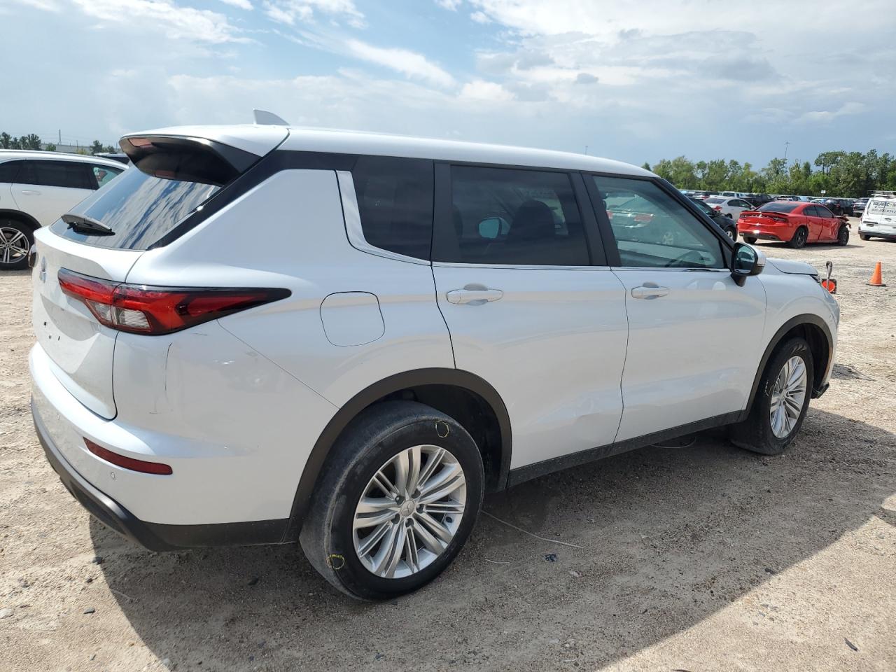 2023 MITSUBISHI OUTLANDER ES VIN:JA4J3TA83PZ010801