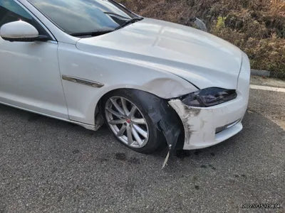 2016 Jaguar XJ SAJAA229XGNV99979 VIN:SAJAA229XGNV99979