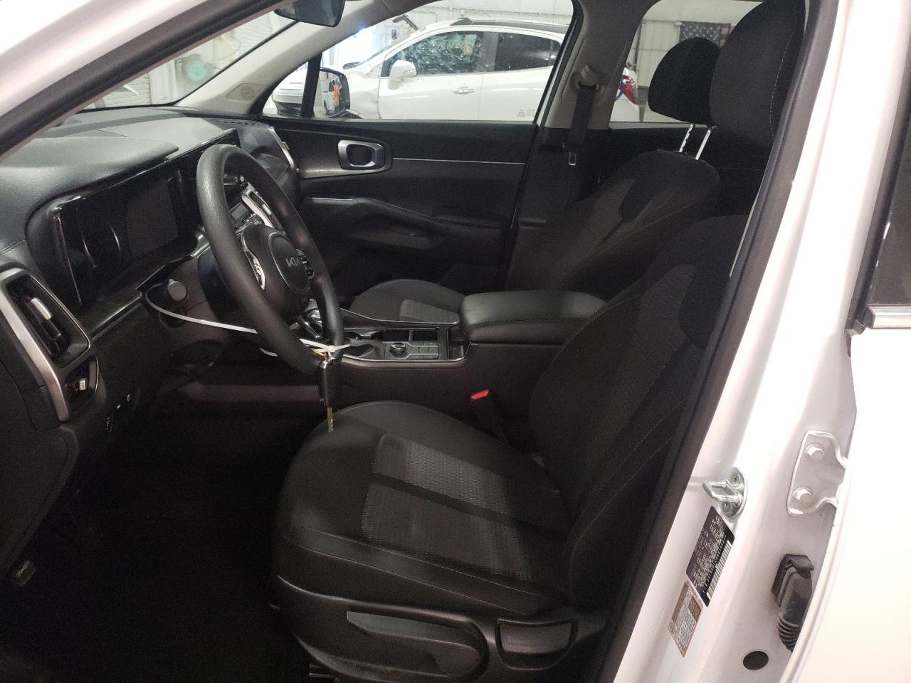 2022 KIA SORENTO LX VIN:5XYRGDLC3NG105214